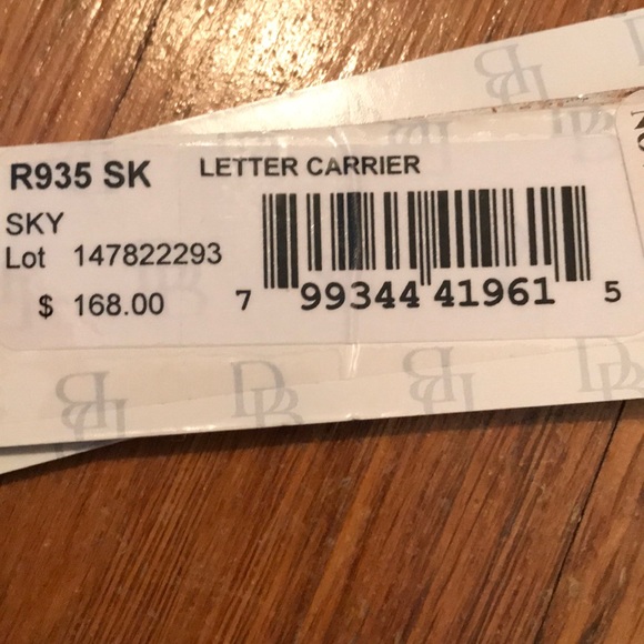 Brand New Dooney & Bourke cross body bag - Picture 5 of 8